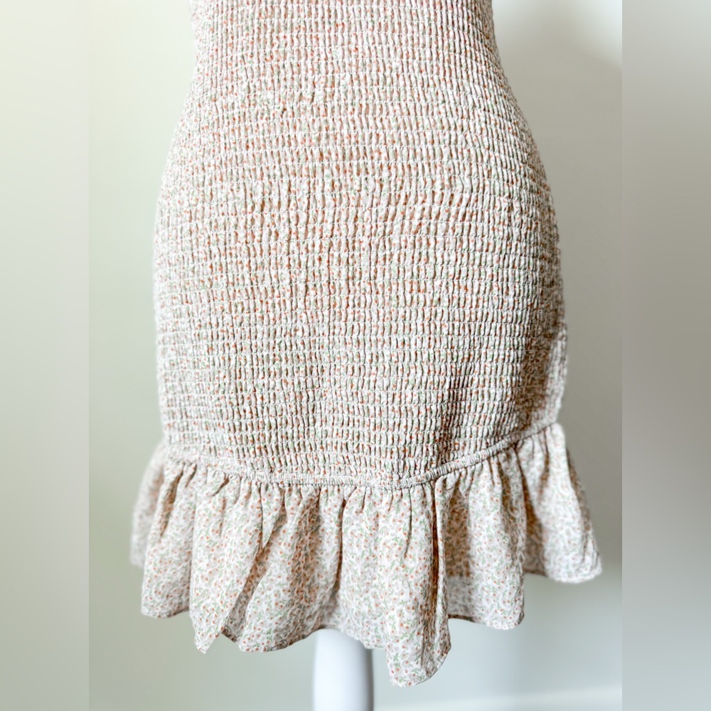 Storia Ditsy Smocked Floral Mini Dress - Picture 11 of 14